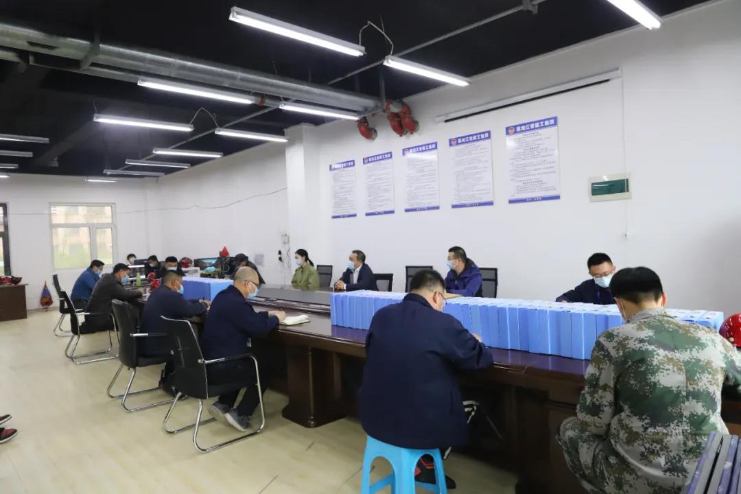 黑建一公司黨委書記、董事長(zhǎng)林寶臣到尚志市尚義委棚改項(xiàng)目檢查慰問(wèn)指導(dǎo)工作